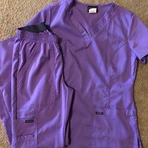 Scrub set